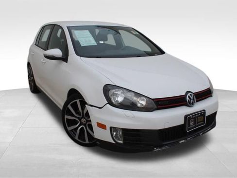 Used 2014 Volkswagen GTI Wolfsburg Edition image 2