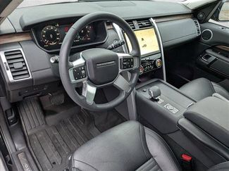 New 2024 Land Rover Discovery S video 3