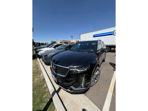 Used 2020 Cadillac XT6 Premium Luxury AWD/4WD image 1