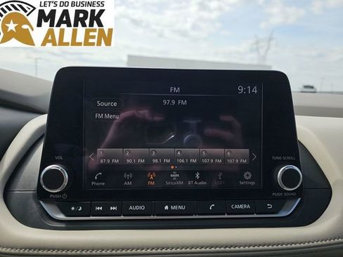 Used 2025 Nissan Rogue SV FWD image 13