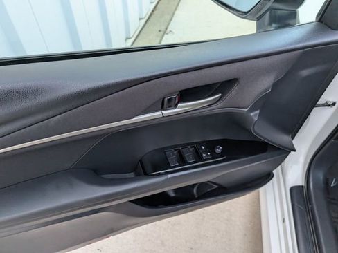 Used 2025 Toyota Camry LE FWD image 8