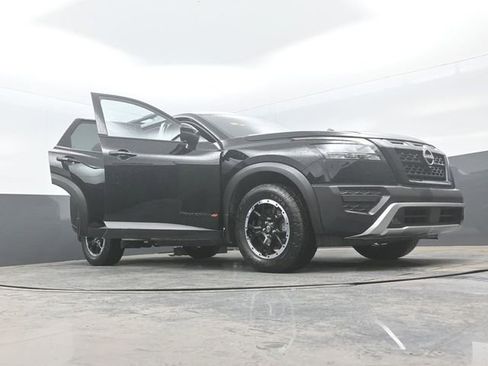 Used 2025 Nissan Pathfinder Rock Creek AWD/4WD image 28