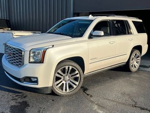 Used 2020 GMC Yukon Denali w/ Denali Premium Package AWD/4WD image 1