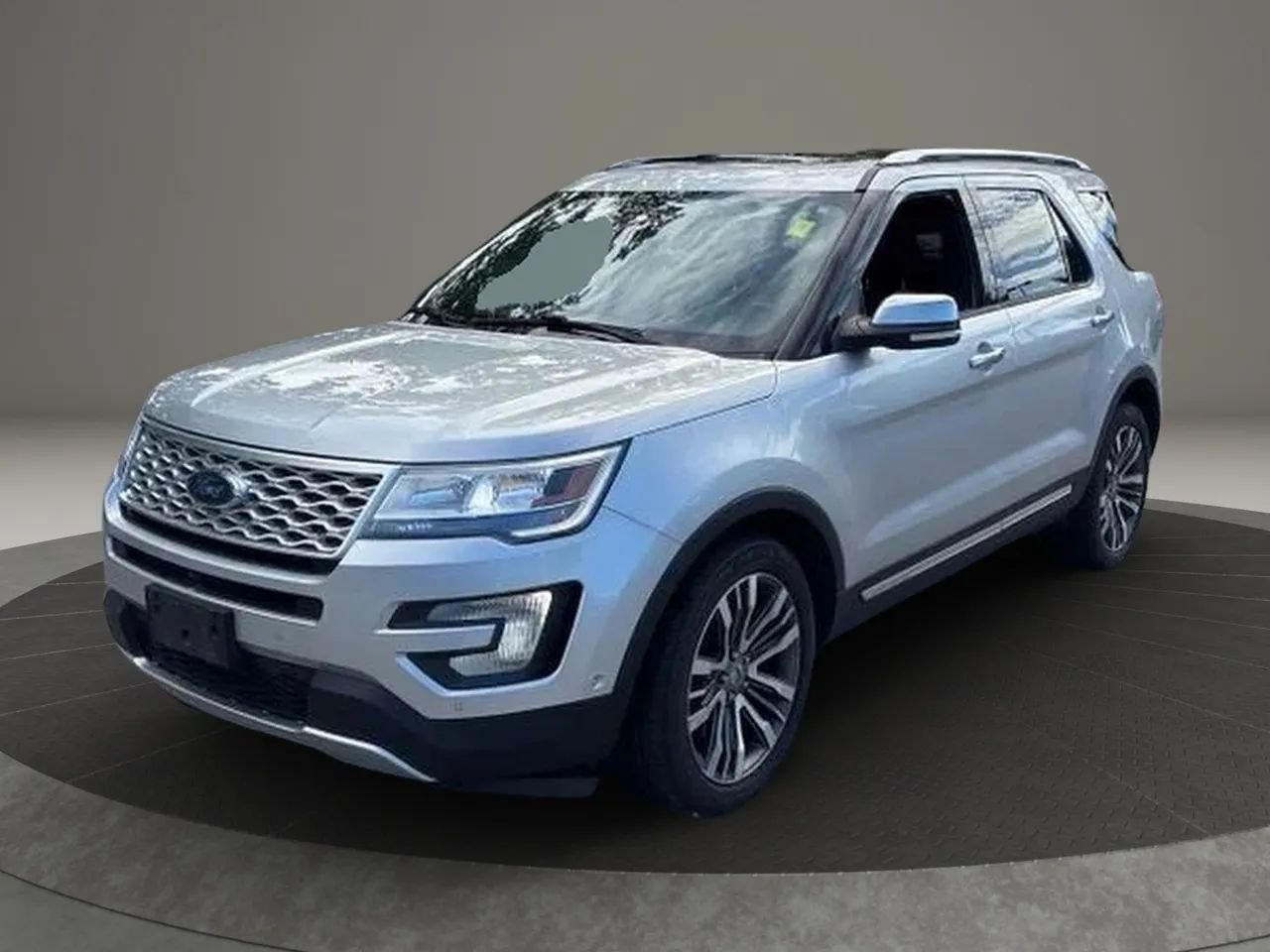 Used 2017 Ford Explorer Platinum AWD/4WD image 1