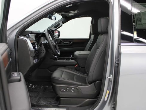 Used 2025 GMC Yukon Denali image 18