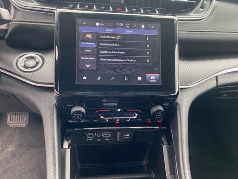 Used 2023 Jeep Grand Cherokee L Laredo image 11