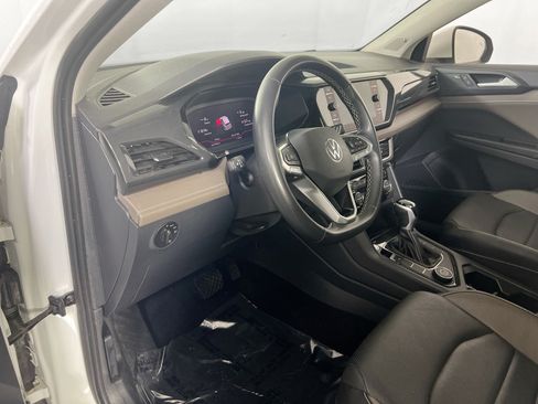 Used 2023 Volkswagen Taos SEL AWD/4WD image 9