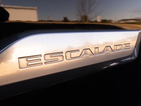 Used 2020 Cadillac Escalade Platinum image 43