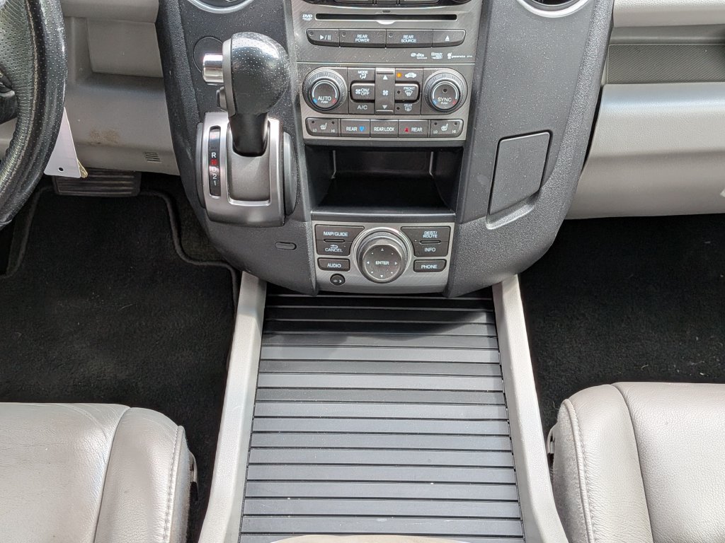Used 2015 Honda Pilot Touring image 20