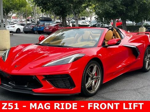 Used 2021 Chevrolet Corvette Stingray w/ Z51 Performance Package image 2