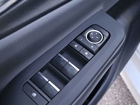 Used 2024 Toyota Prius XLE image 28