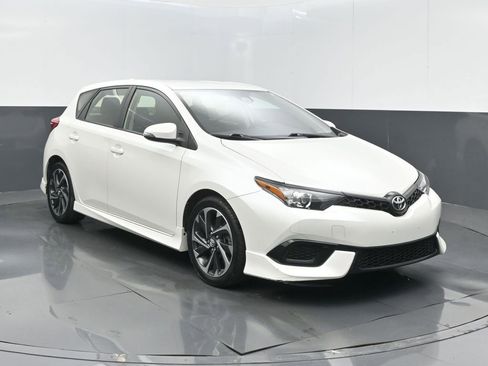 Used 2017 Toyota Corolla iM w/ All-Weather Mat Package FWD image 2
