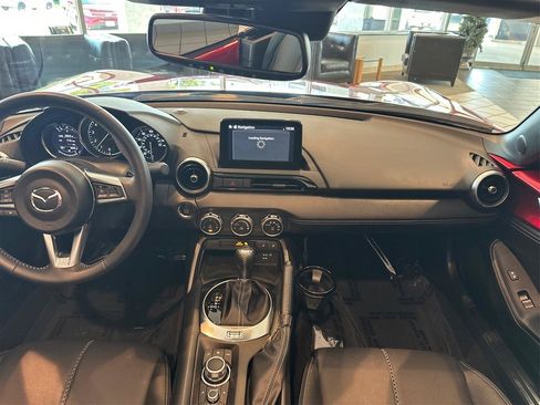 Used 2022 MAZDA MX-5 Miata Grand Touring RWD image 13