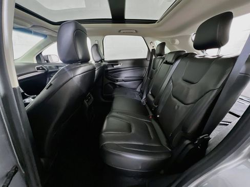 Used 2020 Ford Edge Titanium w/ Equipment Group 301A AWD/4WD image 26