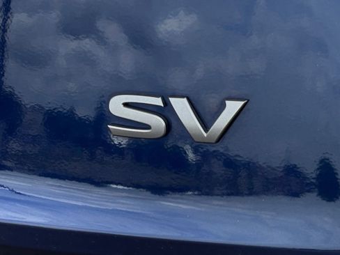 Used 2024 Nissan Rogue SV FWD image 9