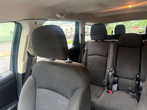 Used 2018 Dodge Journey SE w/ Connectivity Group FWD image 21