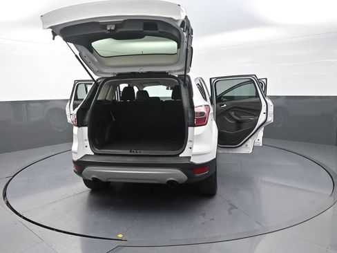 Used 2017 Ford Escape SE AWD/4WD image 34