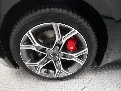 Used 2018 Kia Stinger GT2 image 27