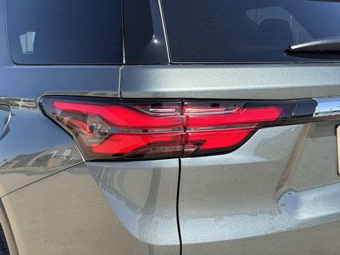 Certified 2023 Chevrolet Traverse LT FWD image 39