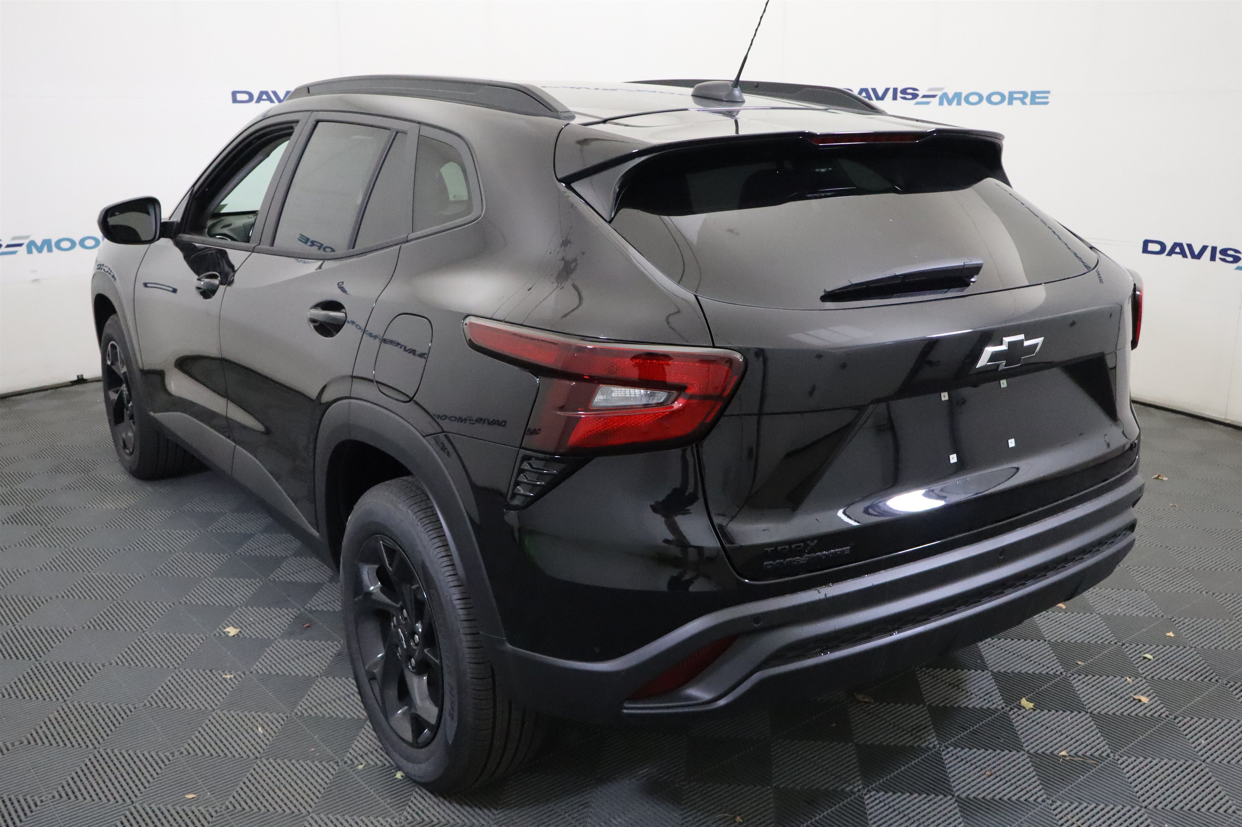 New 2026 Chevrolet Trax LT w/ Driver Confidence Package FWD image 10