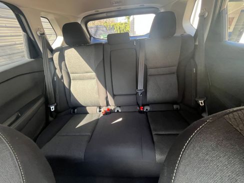 Used 2025 Nissan Rogue SV image 34