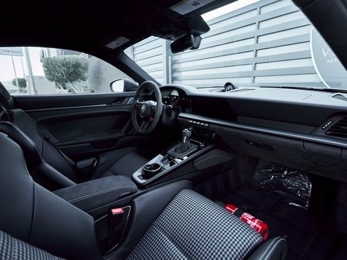 Used 2023 Porsche 911 GT3 image 34