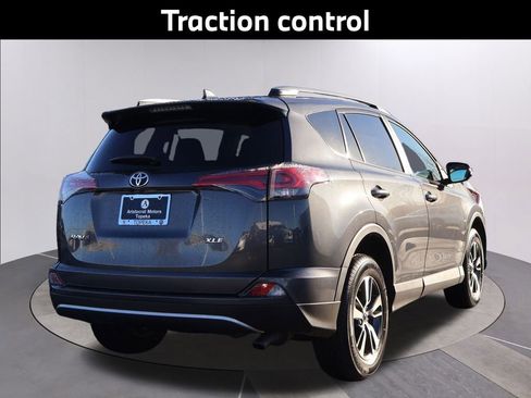 Used 2018 Toyota RAV4 XLE image 6