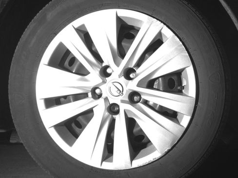 Used 2025 Nissan Sentra S FWD image 13