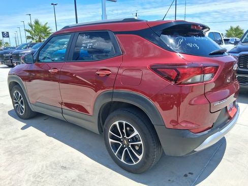Used 2025 Chevrolet TrailBlazer LT FWD image 4