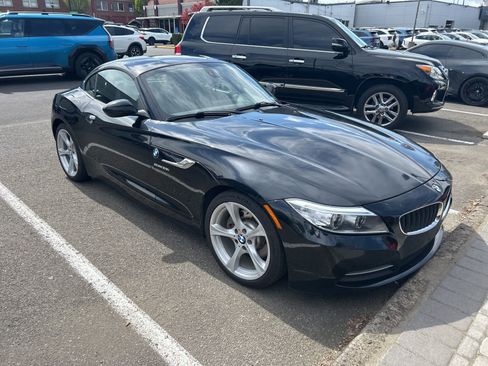 Used 2015 BMW Z4 sDrive28i image 2