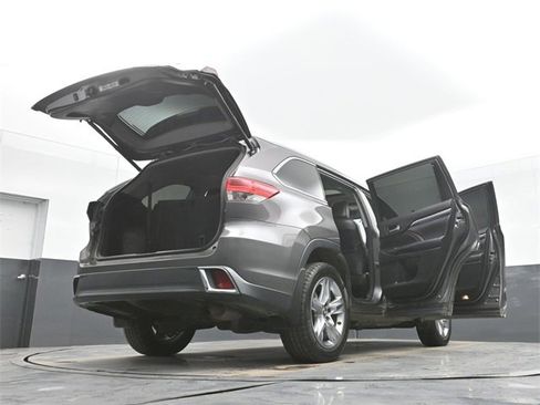 Used 2017 Toyota Highlander Limited image 57