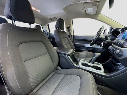 Used 2022 Chevrolet Colorado LT w/ LT Convenience Package image 17