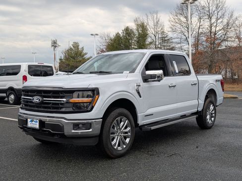 New 2025 Ford F150 XLT w/ Equipment Group 302A MID image 5