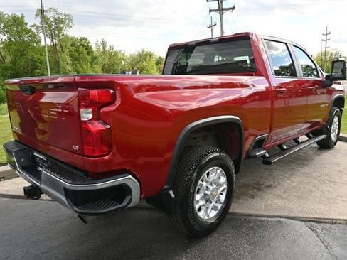 Used 2022 Chevrolet Silverado 2500 LT AWD/4WD image 5