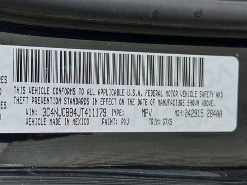 Used 2018 Jeep Compass Latitude FWD image 30