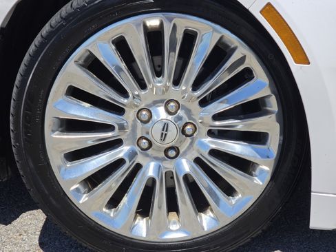 Used 2013 Lincoln MKZ FWD image 10