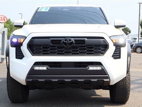 Used 2024 Toyota Tacoma TRD Off-Road AWD/4WD image 8