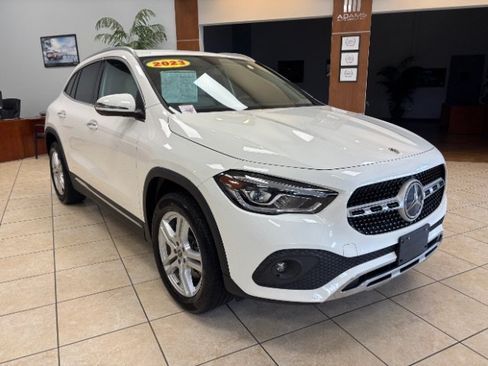 Used 2023 Mercedes-Benz GLA 250 4MATIC w/ Premium Package image 9