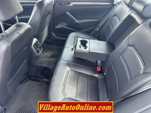 Used 2016 Volkswagen Passat 1.8T SE w/ Lighting Package (P06) FWD image 32