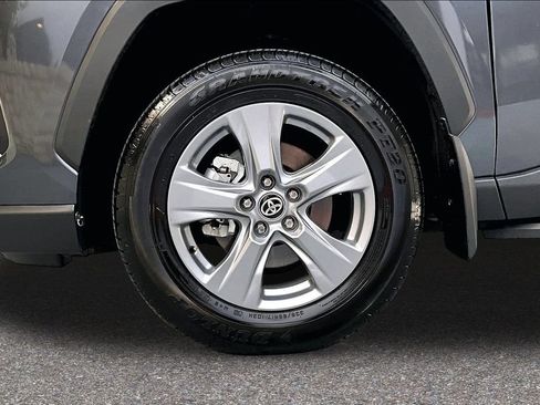 Used 2025 Toyota RAV4 XLE w/ Convenience Package FWD image 36