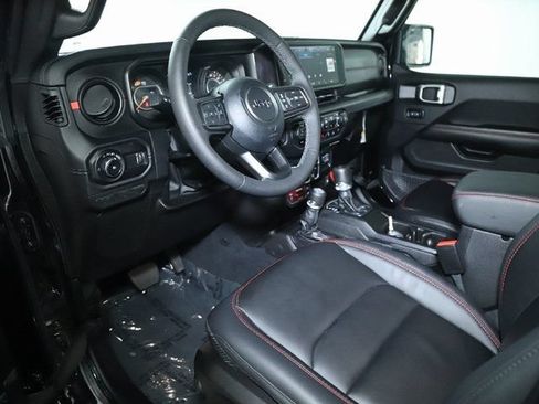 Used 2026 Jeep Wrangler Unlimited Rubicon AWD/4WD image 20