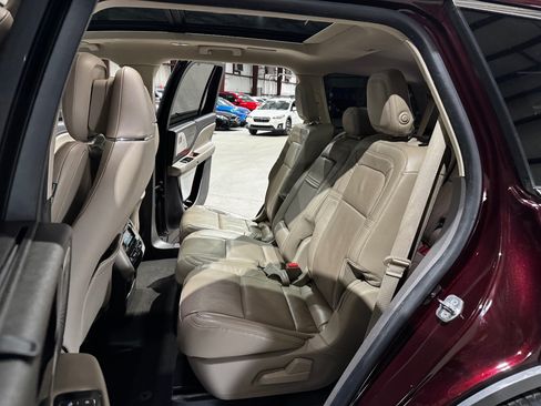 Used 2020 Lincoln Aviator Reserve w/ Equipment Group 202A AWD/4WD image 17