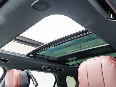 New 2026 Land Rover Range Rover Autobiography AWD/4WD image 13