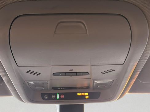 Used 2019 Chevrolet Equinox LT image 21