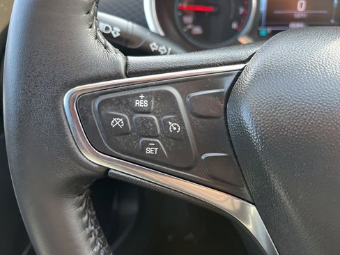 Used 2017 Chevrolet Malibu LT image 13