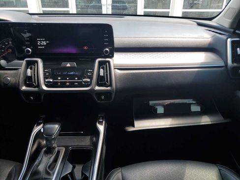 Used 2023 Kia Sorento S FWD image 23