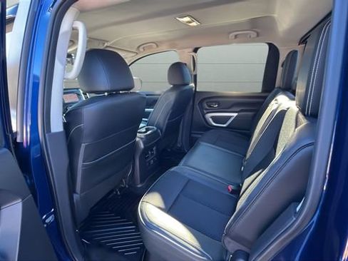 Used 2019 Nissan Titan PRO-4X image 33