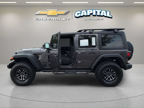 Used 2024 Jeep Wrangler Unlimited Sport AWD/4WD image 9