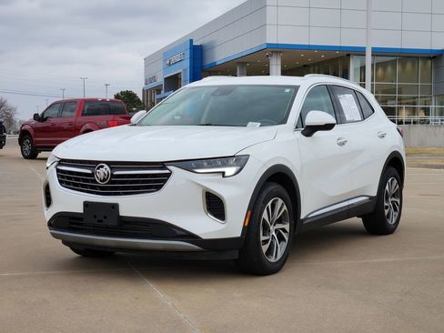 Used 2023 Buick Envision Essence image 3
