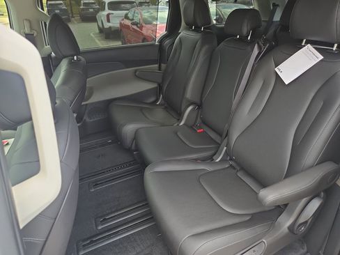 New 2026 Kia Carnival SX image 20